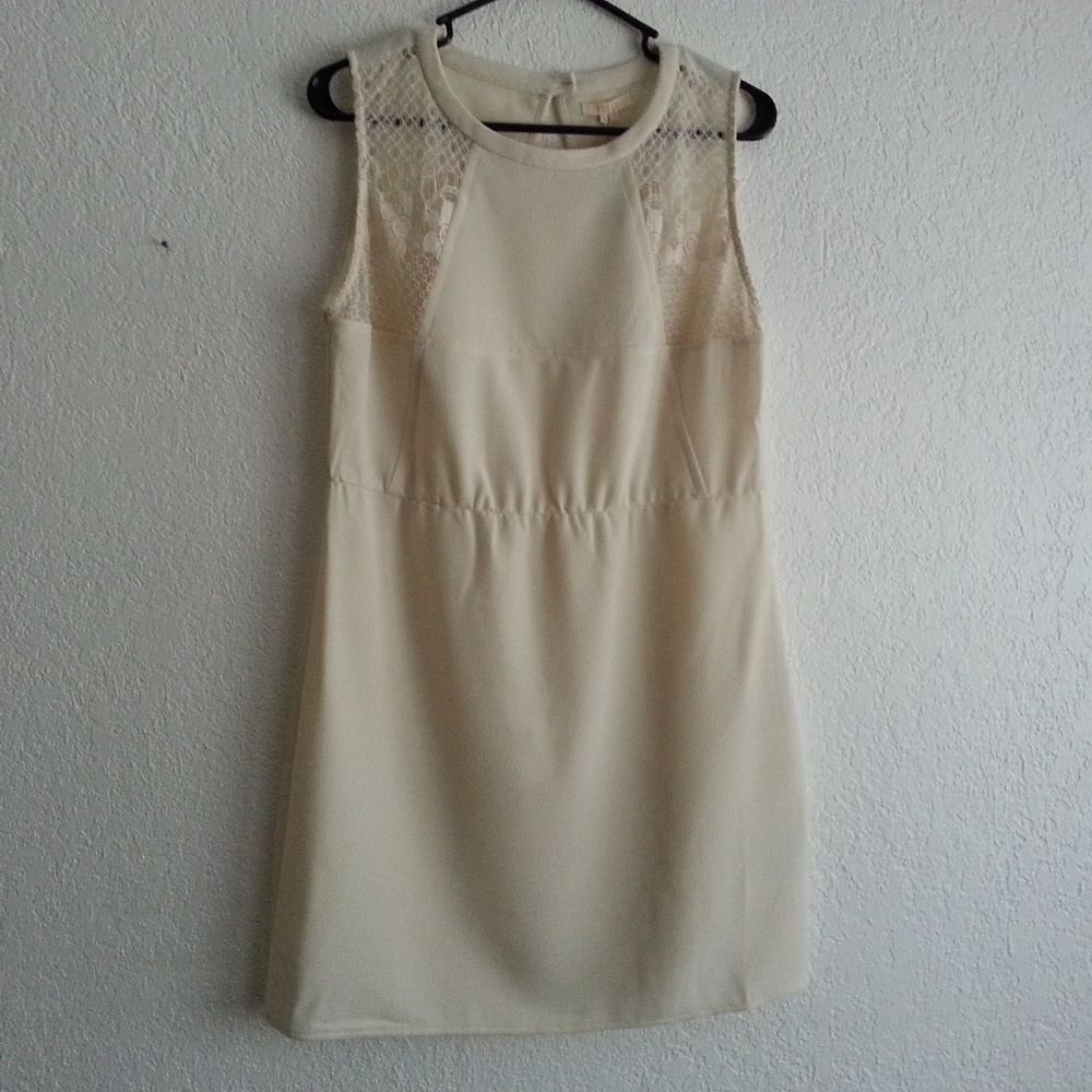 NWT Anthro Tulle | Ivory dress w lace cut outs L
